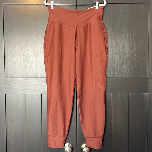 NWT Old Navy High-Rise Powersoft Ankle Jogger 7/8 Length Dusty Rose (Size Large) - Picture 2 of 6